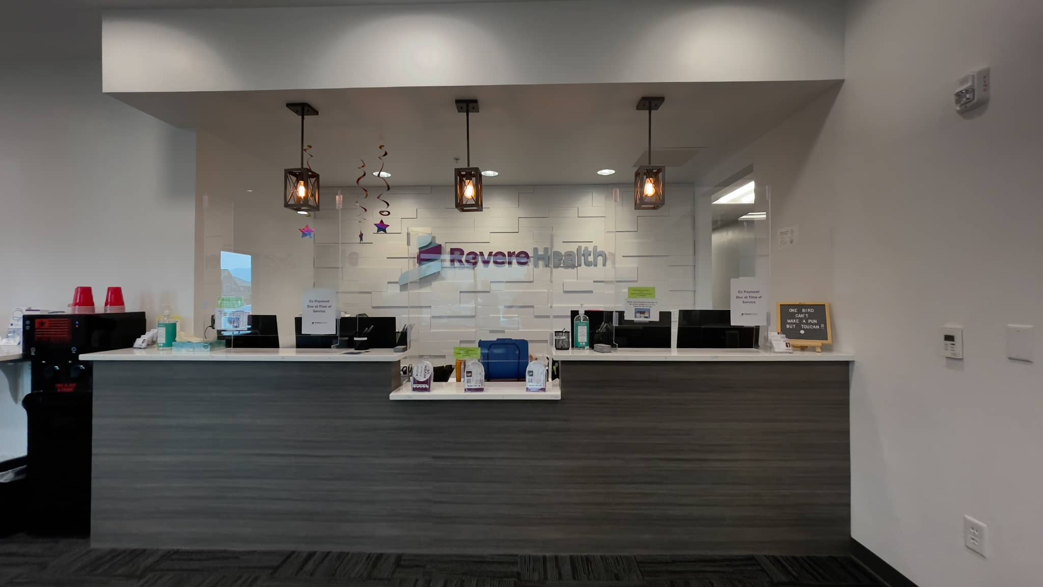 Image of Lehi Willowcreek Family medicine and urgent care front desk